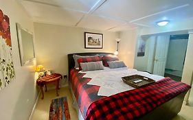 Cobourg Country Home - 10 Minutes From Cobourg Beach!